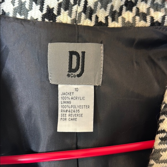 Women's Black and White Houndstooth Jacket - Picture 3 of 6